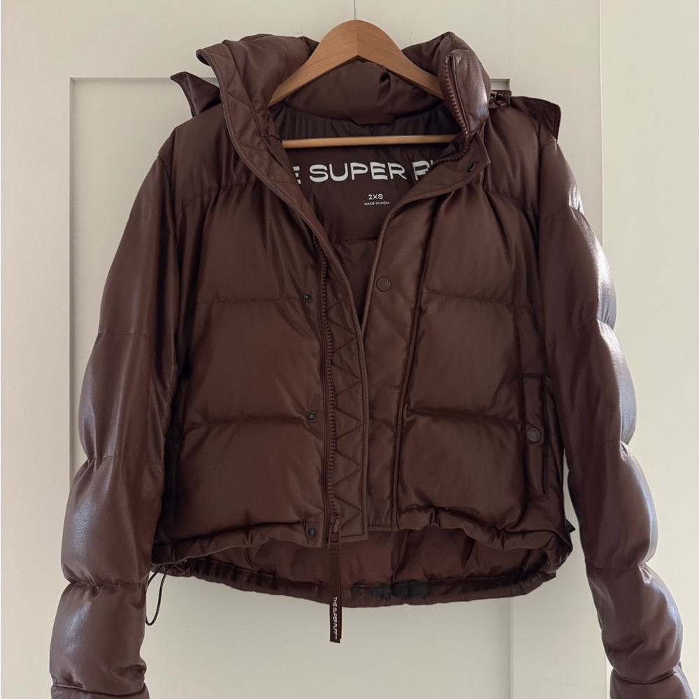 The Super Puff Shorty Women's Chocolate Jacket
